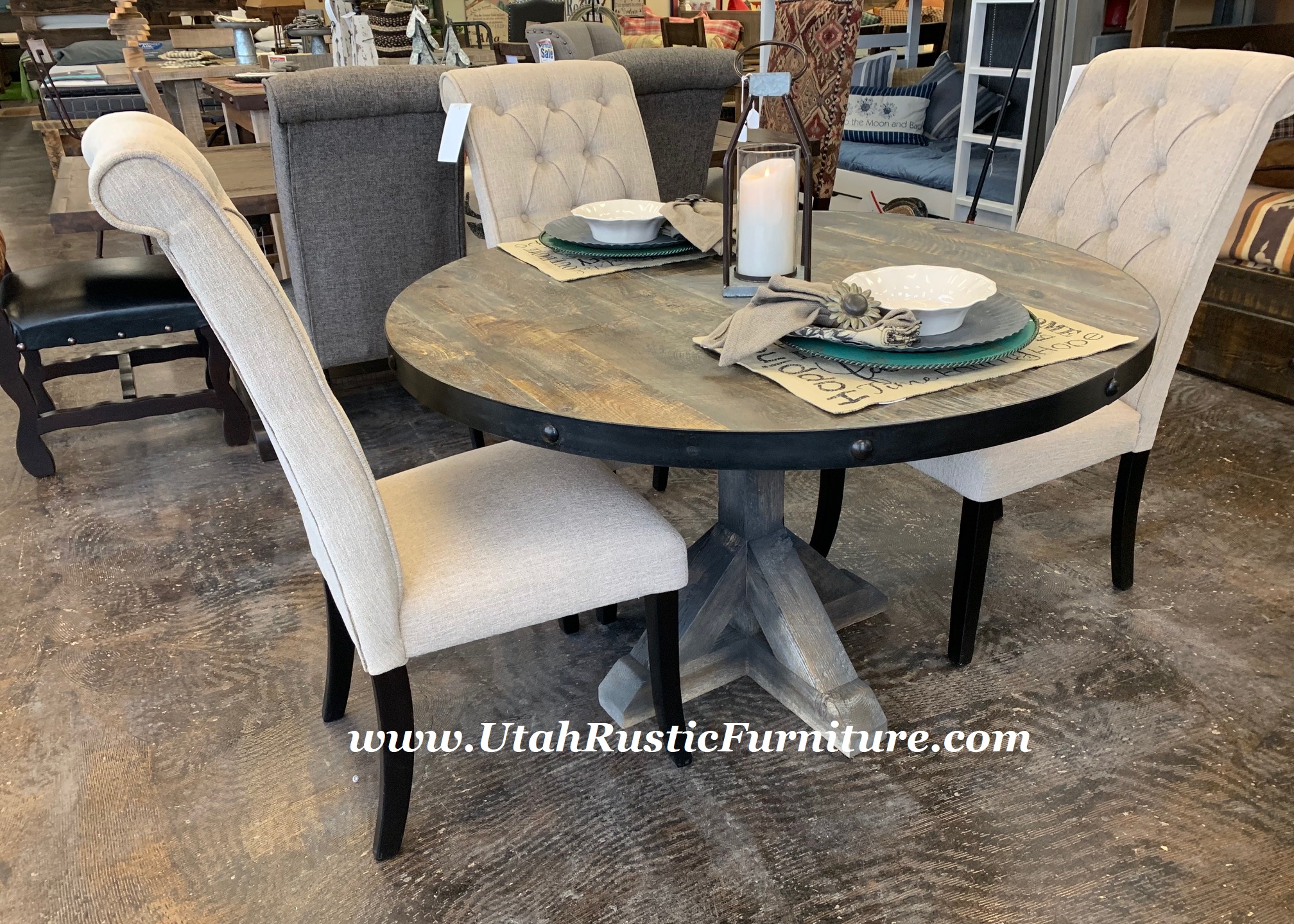 Utah Rustic Dining Table Sets, Rustic Solid Wood Large Round Dining Table Chair Set